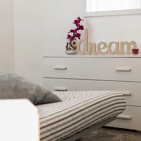 Flavia's Downtown Apartment Bari