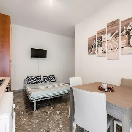 Flavia's Downtown Apartment Bari