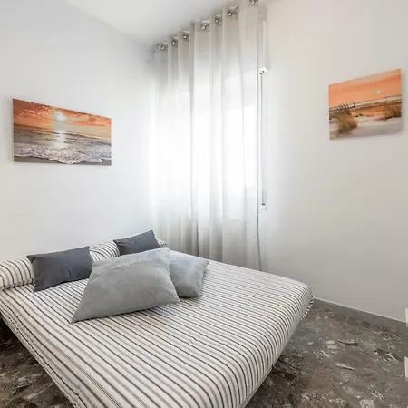Flavia's Downtown Apartment